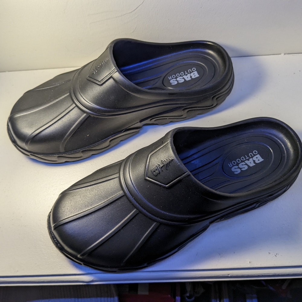 Bass Outdoor Field Slides Clogs. NEW. Never worn. Mens/Women's. - Picture 2 of 8